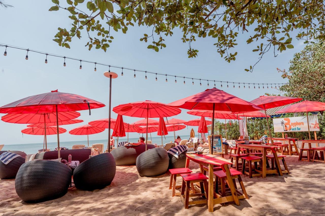 Bayphere Hotel Pattaya Jc Na Chom Thian Ngoại thất bức ảnh Beach bar in Pattaya, Thailand